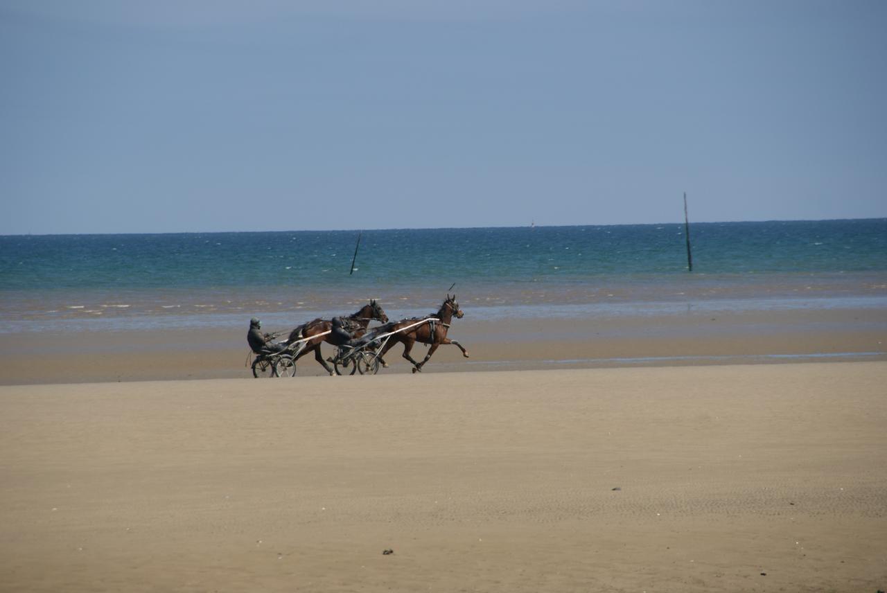 Bed and Breakfast Utah Beach Сент-Марі-дю-Мон Екстер'єр фото